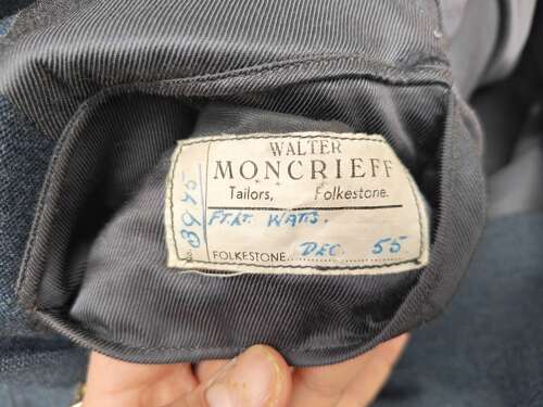 Post-WW2 RAF OFFICERS SD TUNIC - NAMED 