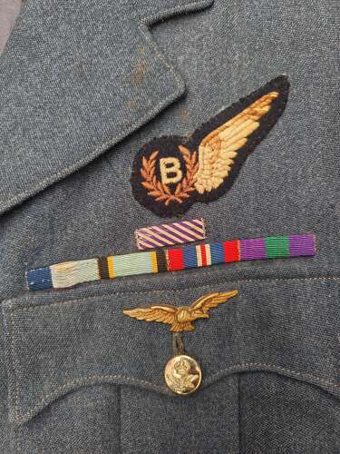 Post-WW2 RAF OFFICERS SD TUNIC - NAMED 