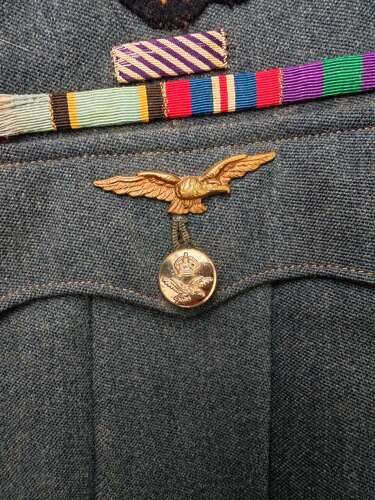 Post-WW2 RAF OFFICERS SD TUNIC - NAMED 