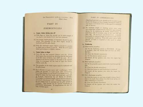 WW2 RAF WELLINGTON III - XVIII PILOT'S NOTES - /44 dated